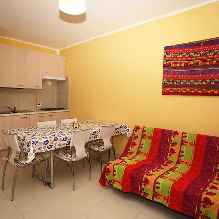 Solarium/piscina ביביונה